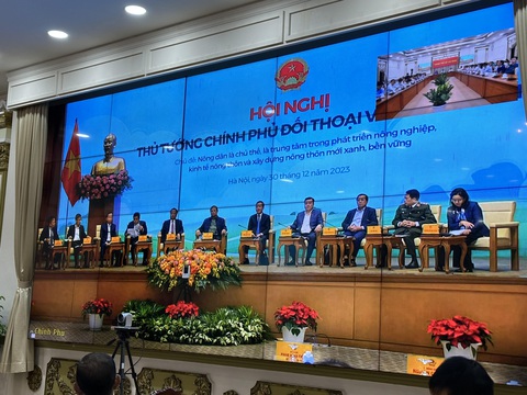 Nông dân phải sản xuất cái thị trường cần, quan trọng là bán ở đâu, bán bao nhiêu- Ảnh 1. Hội nghị Thủ tướng Chính phủ đối thoại với nông dân Việt Nam năm 2023 tại điểm cầu TP.HCM - Ảnh: THẢO THƯƠNG