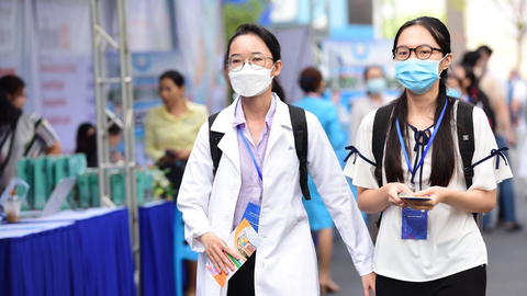 10 dấu ấn nổi bật của TP.HCM năm 2023- Ảnh 4. Chương trình đưa bác sĩ trẻ thực hành 18 tháng tại bệnh viện gắn liền với trạm y tế - Ảnh: DUYÊN PHAN