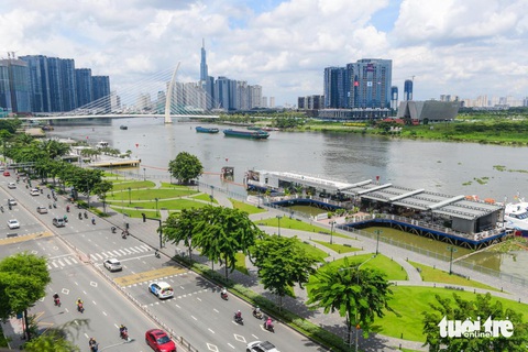 Hơn 520km đường thủy TP.HCM số hóa chuẩn theo hiện trạng- Ảnh 1. TP.HCM đi đầu trong chuyển đổi số quản lý đường thủy, toàn bộ ứng dụng công nghệ BIM - GIS, 3D hiện đại bậc nhất - Ảnh: QUANG ĐỊNH