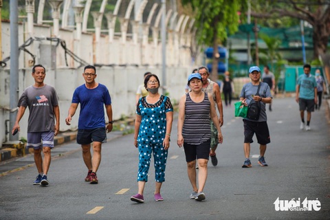 Làm sao luôn đầy năng lượng, sức khỏe dồi dào trong năm mới?- Ảnh 3. Thời điểm khởi đầu một năm là mốc thời gian lý tưởng để chúng ta theo dõi lộ trình tập luyện trong năm mới - Ảnh: QUANG ĐỊNH