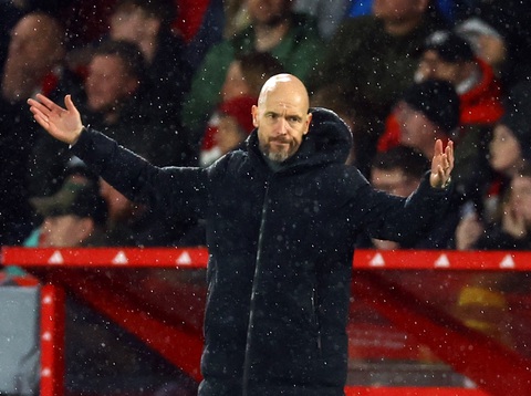 Ten Hag nặng lời sau thất bại của Man United- Ảnh 1. Ten Hag và Man United đang trải qua chuỗi phong độ thất vọng - Ảnh: REUTERS