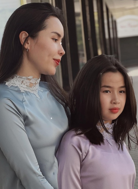 Lưu Hương Giang luôn gần gũi, chăm chút hai con kỹ lưỡng. Lưu Hương Giang luôn gần gũi, chăm chút hai con kỹ lưỡng.