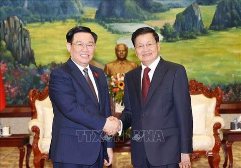 Chủ tịch Quốc hội Vương Đình Huệ gặp Tổng Bí thư, Chủ tịch nước Lào Thongloun Sisoulith (phải) - Ảnh: TTXVN Chủ tịch Quốc hội Vương Đình Huệ gặp Tổng bí thư, Chủ tịch nước Lào Thongloun Sisoulith - Ảnh: TTXVN