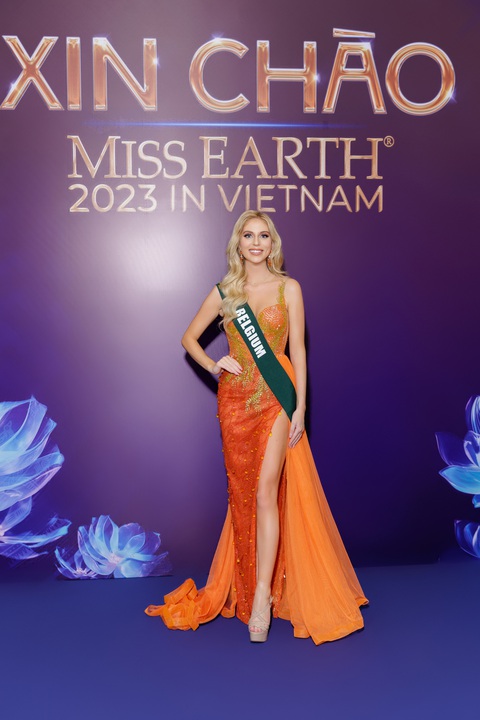 Trương Ngọc Ánh 'bao' cả nhà hát mời thí sinh Miss Earth xem À ố show- Ảnh 7. Đại diện đến từ Bỉ