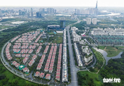 Cầu Thủ Thiêm 4 hướng tuyến ra sao để Nhà Bè - Thủ Đức rút ngắn gần 10km?- Ảnh 3. Sở Giao thông vận tải TP.HCM cho biết hiện nay, các hạ tầng giao thông trong khu đô thị mới Thủ Thiêm gồm 4 tuyến đường chính. Hạ tầng kỹ thuật khu dân cư phía bắc... đã cơ bản hoàn thành - Ảnh: LÊ PHAN