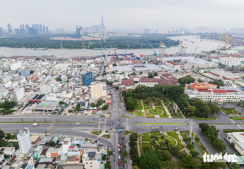 Cầu Thủ Thiêm 4 hướng tuyến ra sao để Nhà Bè - Thủ Đức rút ngắn gần 10km?- Ảnh 5. Vì vậy, xây dựng cầu Thủ Thiêm 4 được xác định là dự án trọng điểm, cấp bách, cần ưu tiên đầu tư - Ảnh: CHÂU TUẤN