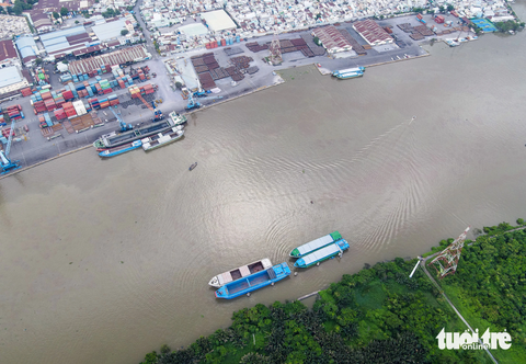Cầu Thủ Thiêm 4 hướng tuyến ra sao để Nhà Bè - Thủ Đức rút ngắn gần 10km?- Ảnh 8. Trong ảnh là khu vực sông Sài Gòn - nơi dự kiến xây dựng cầu Thủ Thiêm 4 kết nối khu đô thị Thủ Thiêm và quận 7 - Ảnh: LÊ PHAN