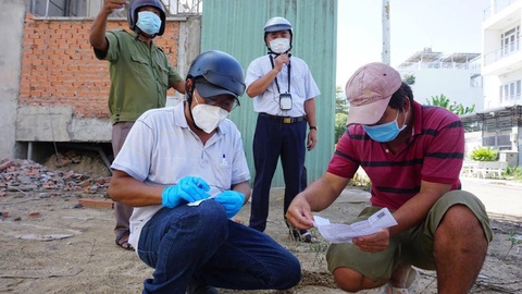 Tin tức sáng 7-1: Xử lý nghiêm xe 'biển xanh', xe cứu thương vi phạm giao thông - Ảnh 2. Tin tức sáng 7-1: Xử lý nghiêm xe biển xanh, xe cứu thương vi phạm giao thông - Ảnh 3.