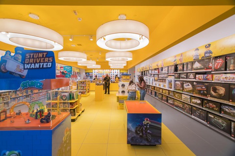 Một cửa hàng đồ chơi Legos. Một cửa hàng đồ chơi Legos.