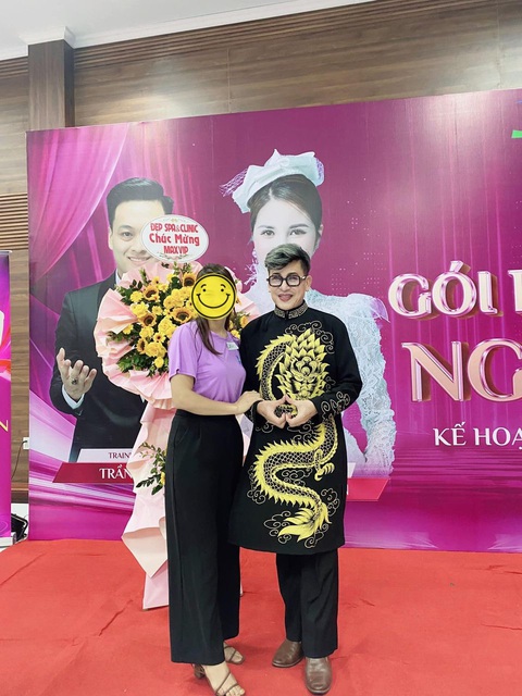 Choáng với diện mạo mới của MC Thanh Bạch sau thẩm mỹ- Ảnh 4. MC Thanh Bạch chăm chỉ chạy show
