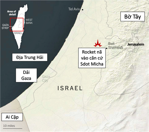 Sơ đồ rocket của Hamas bắn trúng khu vực căn cứ Sdot Micha của Israel - Ảnh: NYT Sơ đồ rocket của Hamas bắn trúng khu vực căn cứ Sdot Micha của Israel - Dữ liệu: NYT, Việt hóa: MINH KHÔI