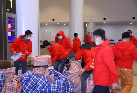 Đã sơ tán được 338 người Việt từ khu vực chiến sự Myanmar về nước- Ảnh 4. Bộ Ngoại giao trước đó cho biết nhóm làm việc về vấn đề sơ tán công dân đã làm việc 24/24h, phối hợp với nhà chức trách sở tại và các nước đối tác - Ảnh: TTXVN