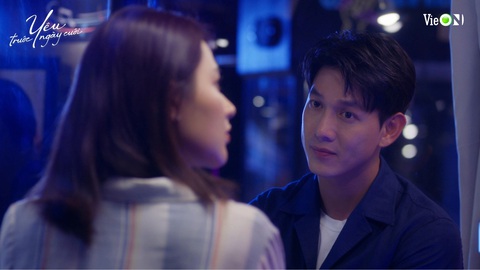 Song Luân tự nhận bản thân thuộc phe truyền thống trong bộ phim. Song Luân tự nhận bản thân thuộc phe truyền thống trong bộ phim.