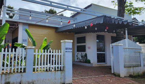 Tiệm trà sữa của ông Học ở xã Ea Tu, TP Buôn Ma Thuột hiện đang tạm dừng kinh doanh, khắc phục sự cố - Ảnh: TÂM AN