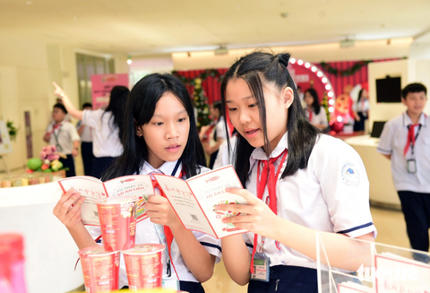 Học sinh thích thú tham gia hoạt động nhóm khi đi thực tế- Ảnh 4. Việc có thêm kiến thức giúp các em có cái nhìn rộng hơn về nhiều lĩnh vực trong đời sống - Ảnh: DUYÊN PHAN