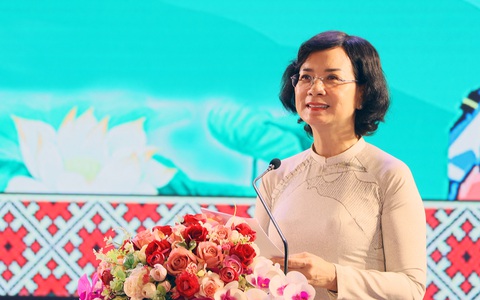Bình Phước tôn vinh điển hình tiên tiến trong vùng đồng bào dân tộc thiểu số và miền núi- Ảnh 2. Phó chủ tịch UBND tỉnh Bình Phước Trần Tuyến Minh đề nghị các địa phương chủ động xây dựng kế hoạch, giải pháp, thực hiện hiệu quả chương trình mục tiêu quốc gia phát triển kinh tế - xã hội vùng đồng bào dân tộc thiểu số và miền núi - Ảnh: AN BÌNH