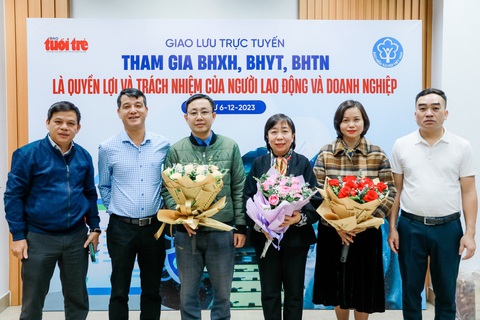 Các khách mời tham gia buổi giao lưu trực tuyến sáng nay cùng đại diện báo Tuổi Trẻ - Ảnh: DANH KHANG Các khách mời tham gia buổi giao lưu trực tuyến sáng nay cùng đại diện báo Tuổi Trẻ - Ảnh: DANH KHANG