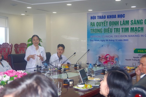 Chăm sóc sức khỏe cùng chuyên gia đầu ngành tại Bệnh viện Bình Định- Ảnh 2. Quảng cảnh hội thảo. Ảnh: MINH DUYÊN