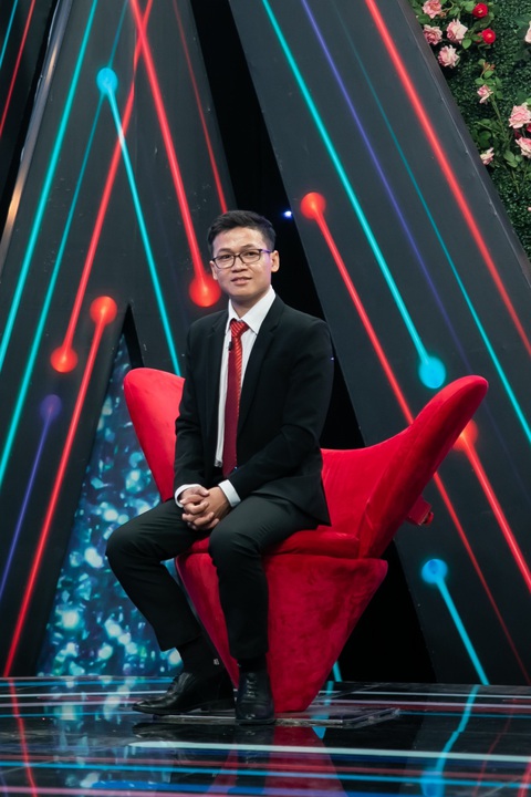 Dùng AI phác họa bạn gái, chàng thạc sĩ khiến MC Ngọc Lan ngưỡng mộ- Ảnh 1. Anh chàng thạc sĩ Quốc Tuấn