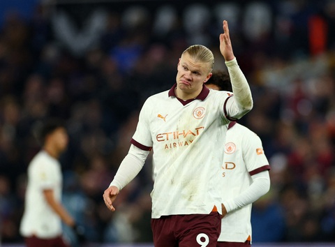 Man City bại trận, Liverpool giành trọn 3 điểm- Ảnh 1. Vẻ chán chường của Haaland - Ảnh: REUTERS
