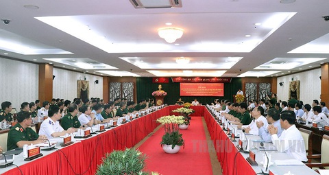 Bí thư Thành ủy TP.HCM và Bộ trưởng Bộ Quốc phòng chủ trì hội nghị về quốc phòng- Ảnh 1. Bí thư Thành ủy TP.HCM Nguyễn Văn Nên và Bộ trưởng Bộ Quốc phòng Phan Văn Giang đồng chủ trì hội nghị về quân sự, quốc phòng - Ảnh: WEB THÀNH ỦY