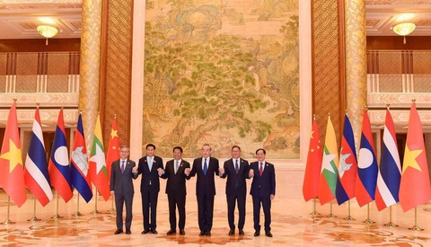 Việt Nam nêu 4 đề xuất cho hợp tác Trung Quốc và các nước Mekong- Ảnh 2. Các bộ trưởng ngoại giao và đại diện các nước thành viên MLC tại hội nghị - Ảnh: Bộ Ngoại giao cung cấp
