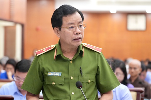 Phó giám đốc Công an TP.HCM: Không sử dụng đầu thổi chung khi kiểm tra nồng độ cồn- Ảnh 1. Thiếu tướng Trần Đức Tài, phó giám đốc Công an TP.HCM - Ảnh: HỮU HẠNH