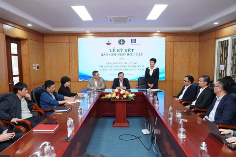 Ba tổ chức lớn phối hợp nghiên cứu mô hình sản xuất cây trồng bền vững- Ảnh 4. Bà Trần Ngọc Thanh Trúc - tổng giám đốc Yara Việt Nam - chia sẻ tại buổi lễ ký kết