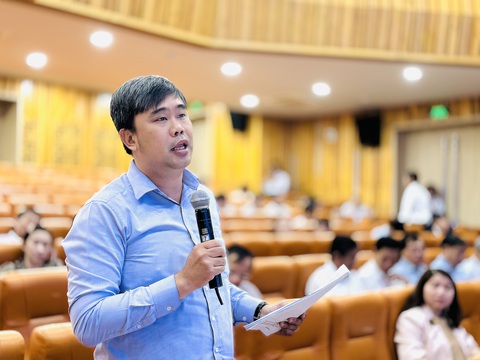 Đông Nam Bộ có tỉ lệ sinh viên đại học cao nhất nước- Ảnh 1. TS Dương Tôn Thái Dương, phó trưởng ban phụ trách Ban đào tạo, Đại học Quốc gia TP.HCM, phát biểu tại tọa đàm - Ảnh: M.G.