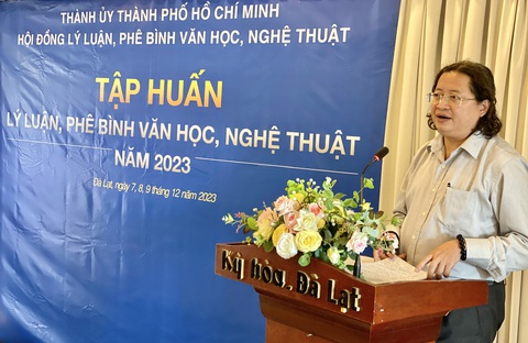 ông Nguyễn Minh Nhựt - vụ trưởng Vụ Văn hóa - Văn nghệ, Ban Tuyên giáo Trung ương Ông Nguyễn Minh Nhựt - vụ trưởng Vụ Văn hóa - Văn nghệ, Ban Tuyên giáo Trung ương, trao đổi chuyên đề tại hội nghị - Ảnh: VŨ HẢI SƠN