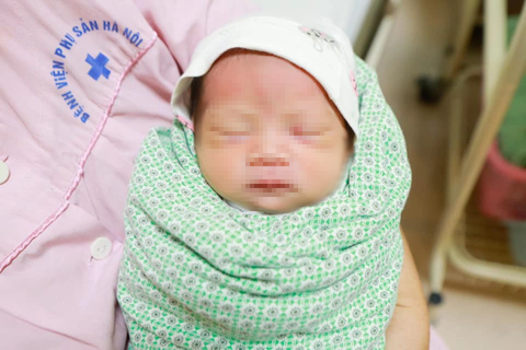 Chị H. vui mừng khi đón đứa con đầu lòng sau 18 năm hiếm muộn - Ảnh: BVCC Chị H. vui mừng khi đón đứa con đầu lòng sau 18 năm hiếm muộn - Ảnh: BVCC