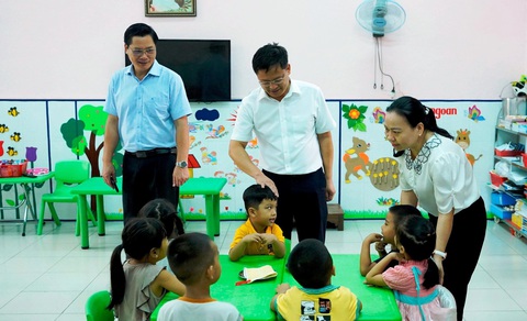 Huế sẽ miễn 100% học phí cho học sinh khi trực thuộc trung ương- Ảnh 2. Thừa Thiên Huế sẽ miễn học phí cho học sinh sau khi cân đối được ngân sách, trở thành thành phố trực thuộc trung ương - Ảnh: A.BỐN