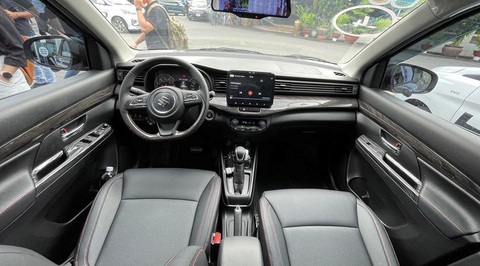 Tin tức giá xe: Suzuki Ertiga Hybrid lần đầu về mốc 478 triệu đồng- Ảnh 3. Suzuki Ertiga Hybrid có nhiều ưu điểm, song vẫn đang khó cạnh tranh với đối thủ - Ảnh: Đại lý Suzuki/Facebook