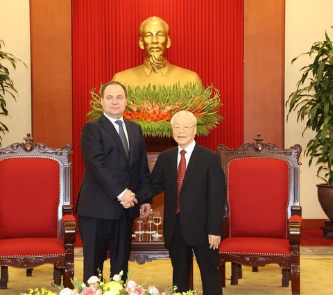 Tổng bí thư tặng sách ngoại giao cây tre Việt Nam cho Thủ tướng Belarus- Ảnh 1. Tổng bí thư Nguyễn Phú Trọng tiếp Thủ tướng Belarus Roman Golovchenko chiều 8-12 - Ảnh: TTXVN