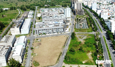 Vẫn khó thi hành án liên quan Phan Văn Anh Vũ, sân vận động Chi Lăng- Ảnh 1. Khu đô thị quốc tế Đa Phước - một trong các tài sản phải thi hành án nhưng đã bán cho nhiều người dân ở từ năm 2017 - Ảnh: ĐOÀN CƯỜNG