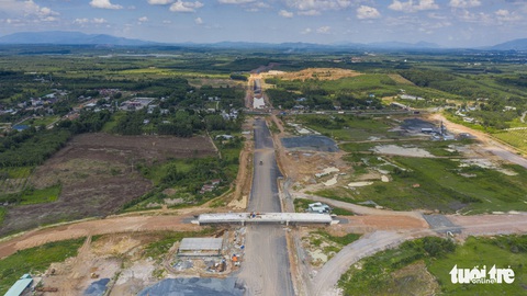 13 hành vi bị nghiêm cấm liên quan đến đất đai - Ảnh 1. 13 hành vi bị nghiêm cấm liên quan đến đất đai - Ảnh 1.
