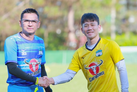 'Cuộc chiến' giữa HAGL và VPF: Không có đường lùi? - Ảnh 1. 'Cuộc chiến' giữa HAGL và VPF: Không có đường lùi? - Ảnh 1.