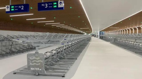 Khám phá nhà để xe đạp ngầm đẹp nhất thế giới ở Amsterdam - Ảnh 9. Khám phá nhà để xe đạp ngầm đẹp nhất thế giới ở Amsterdam - Ảnh 9.