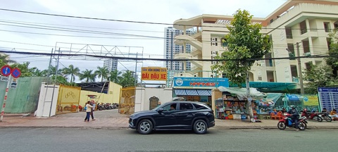 Khánh Hòa gấp rút sửa chữa sân vận động 19-8 trước mùa giải V-League 2023 - Ảnh 7. Khánh Hòa gấp rút sửa chữa sân vận động 19-8 trước mùa giải V-League 2023 - Ảnh 7.