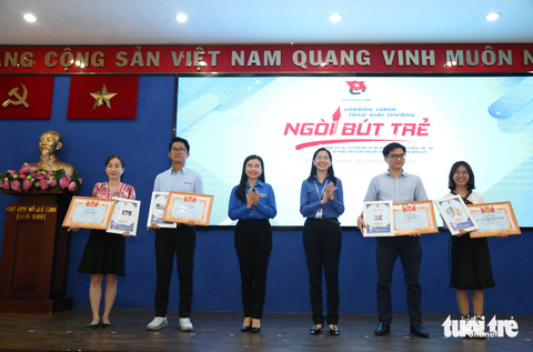 32 tác phẩm đoạt giải thưởng Ngòi bút trẻ 2022 - Ảnh 1. 32 tác phẩm đoạt giải thưởng Ngòi bút trẻ 2022 - Ảnh 1.