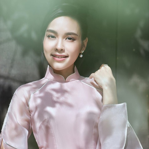 Em đồng ý (I Do) đầu top trending âm nhạc; Miss Charm thi áo tắm lộn xộn - Ảnh 7. Em đồng ý (I Do) đầu top trending âm nhạc; Miss Charm thi áo tắm lộn xộn - Ảnh 7.