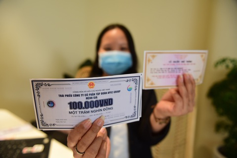 Thị trường trái phiếu: phải chấp nhận rủi ro - Ảnh 5. Nhà đầu tư trái phíếu doanh nghiệp nên nghiên cứu thị trường thật kỹ trước khi quyết định để hạn chế rủi ro - Ảnh: NGỌC PHƯỢNG