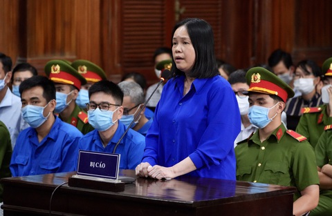 Vụ Sở Y tế Cần Thơ: Cựu giám đốc khai Hoàng Thị Thúy Nga biếu sở 200 triệu quà Tết - Ảnh 1. Vụ Sở Y tế Cần Thơ: Cựu giám đốc khai Hoàng Thị Thúy Nga biếu sở 200 triệu quà Tết - Ảnh 1.
