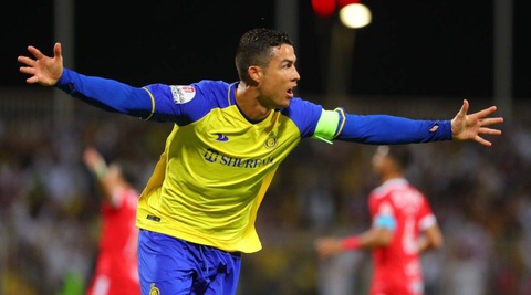 Ronaldo lập cú poker cho Al Nassr, cán mốc số bàn thắng khủng - Ảnh 1. Ronaldo lập cú poker cho Al Nassr, cán mốc số bàn thắng khủng - Ảnh 1.