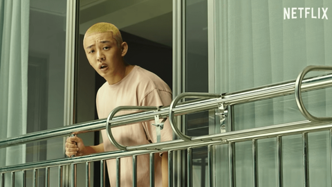 Những vai diễn sáng chói của ảnh đế trẻ nhất Hàn Quốc Yoo Ah In - Ảnh 10. Những vai diễn sáng chói của ảnh đế trẻ nhất Hàn Quốc Yoo Ah In - Ảnh 10.