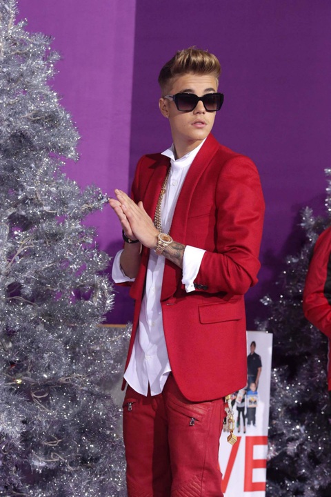 Lóa mắt với bộ sưu tập đồng hồ ‘khủng của Justin Bieber - Ảnh 4. Lóa mắt với bộ sưu tập đồng hồ ‘khủng của Justin Bieber - Ảnh 4.