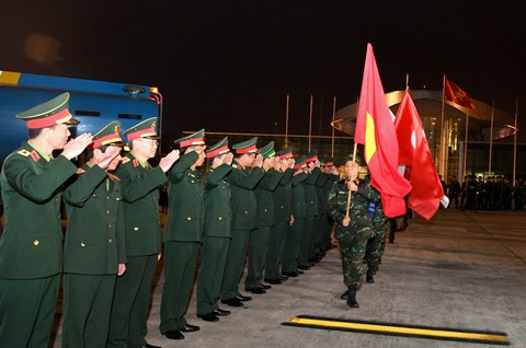 Đoàn 76 quân nhân Việt Nam lên chuyến bay đến Thổ Nhĩ Kỳ - Ảnh 3. Đoàn 76 quân nhân Việt Nam lên chuyến bay đến Thổ Nhĩ Kỳ - Ảnh 3.