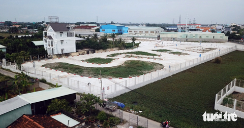 Cận cảnh sân tập lái ô tô xây lụi trên đất nông nghiệp ở Bình Chánh - Ảnh 1. Cận cảnh sân tập lái ô tô xây lụi trên đất nông nghiệp ở Bình Chánh - Ảnh 1.