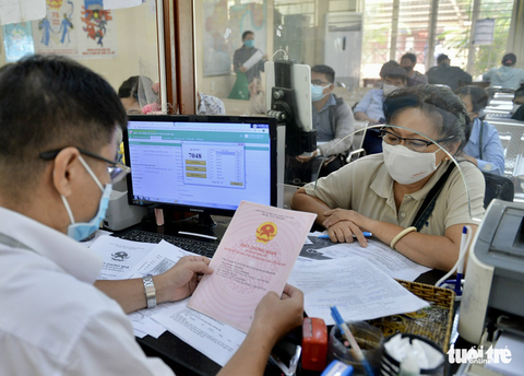 Di dời chung cư cấp D TP.HCM: Sẽ hiệp thương với dân phương án bồi thường - Ảnh 2. Di dời chung cư cấp D TP.HCM: Sẽ hiệp thương với dân phương án bồi thường - Ảnh 2.