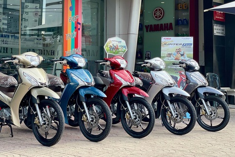 Xe máy Yamaha đồng loạt hạ giá thấp hơn niêm yết, kéo khách sau Tết - Ảnh 2. Xe máy Yamaha đồng loạt hạ giá thấp hơn niêm yết, kéo khách sau Tết - Ảnh 2.